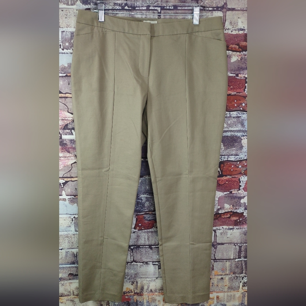 Chico's So Slimming Tapered Ankle Length Pants